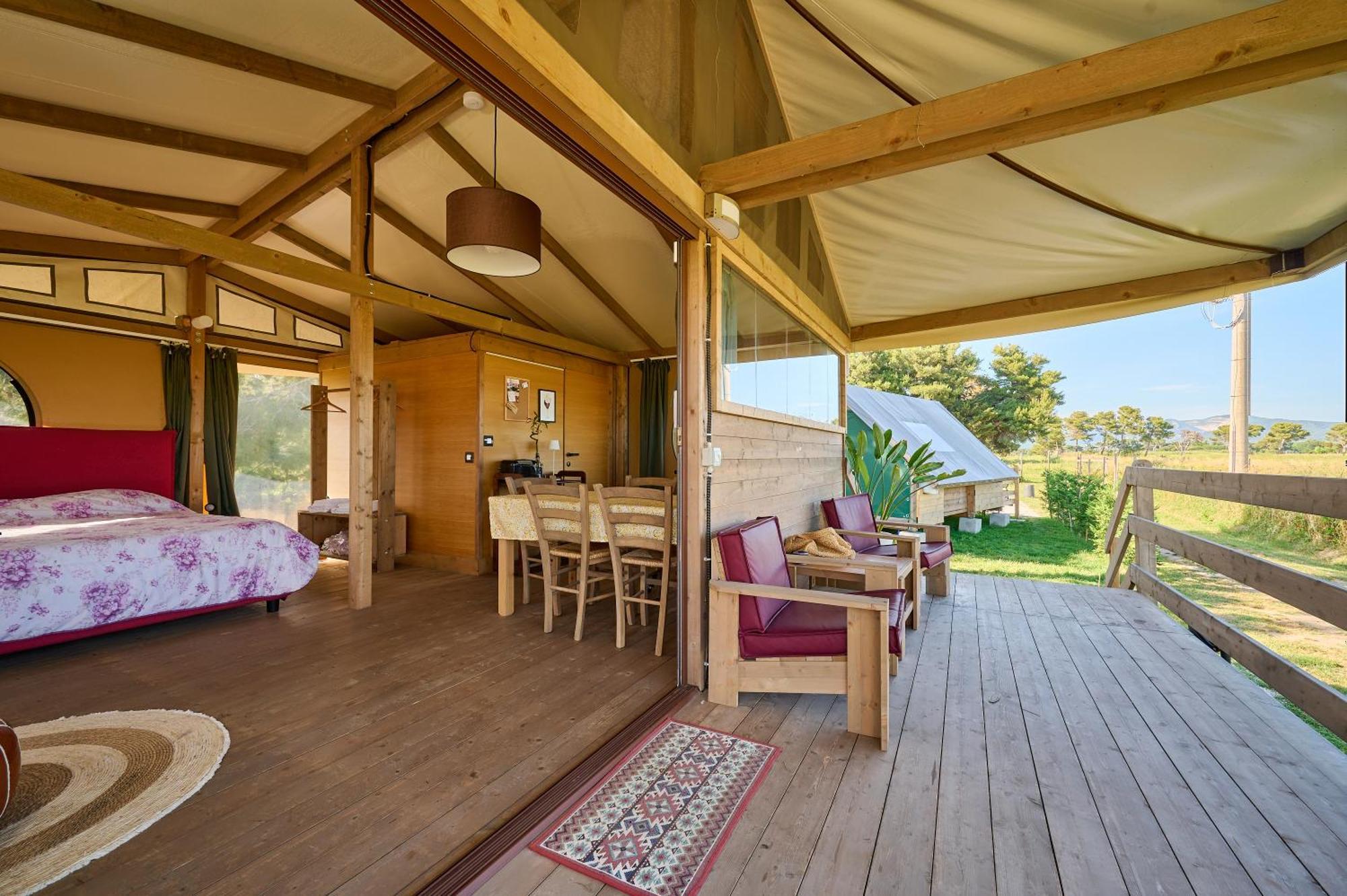 Suite Glamping Vicino Al Mare بيومبينوا المظهر الخارجي الصورة
