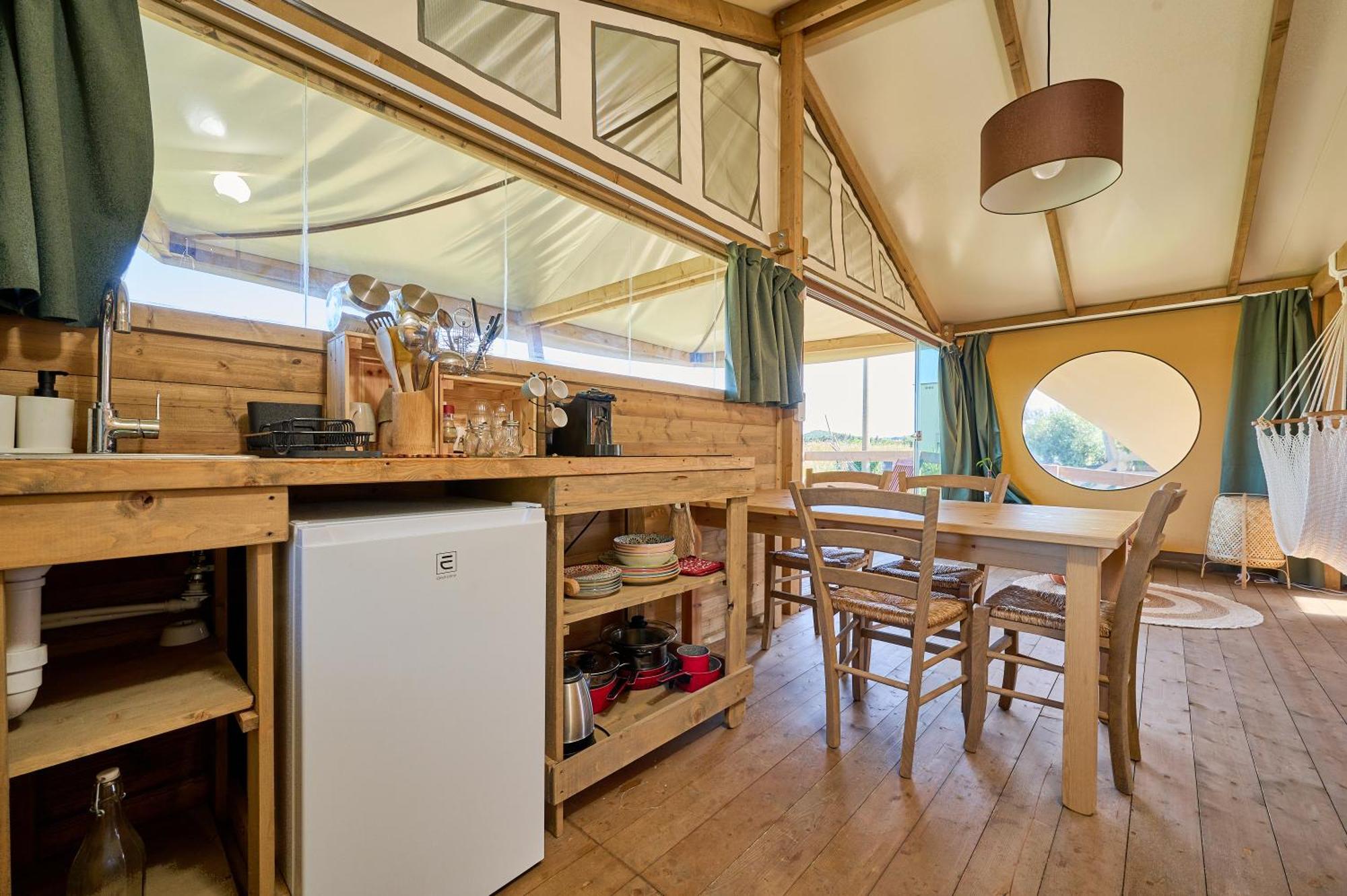 Suite Glamping Vicino Al Mare بيومبينوا المظهر الخارجي الصورة