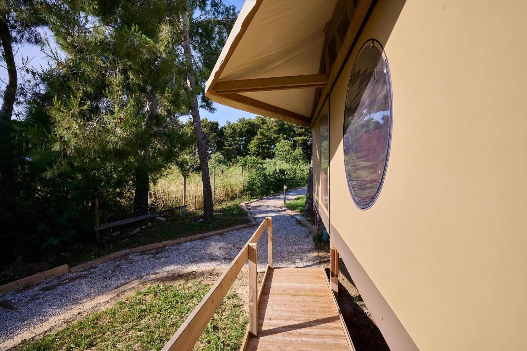 Suite Glamping Vicino Al Mare بيومبينوا المظهر الخارجي الصورة